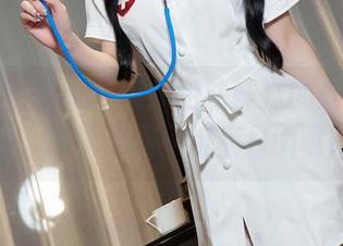 秀人网 – 最新图库：奶油妹妹的办公室探险，谁说工作不能有fun呢？