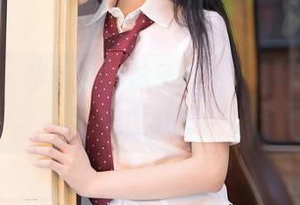 秀人网 – 岁小岁的袜子放飞写真，随便翻翻美图就好。