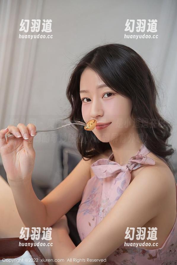 秀人网 - 美图分享时间到，是小逗逗在巴厘岛的奇妙旅程，蹦到屏幕外哦！