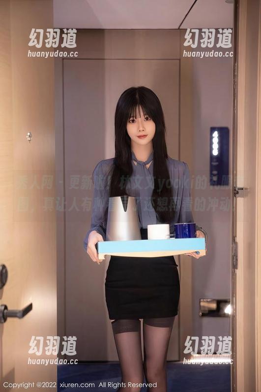 秀人网 - 更新啦！林文文yooki的礼服套图，真让人有种看完了还想再看的冲动！