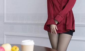 秀人网 – 柚柚小奶瓶带你进入在线运动图集，运动员也有小心机。