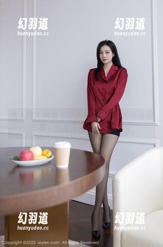 秀人网-柚柚小奶瓶 秀人网 - 柚柚小奶瓶带你进入在线运动图集,运动员也有小心机。