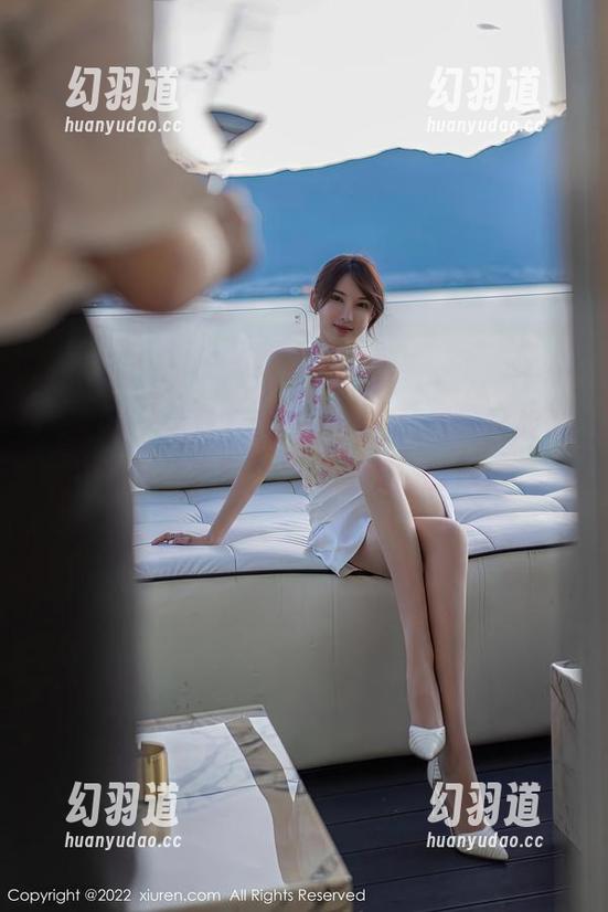 秀人网 - 免费下载，舒林培的眼镜挑战你的审美极限，别说我没提醒你！