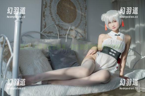 羽生三未 羽生三未带来全套图集,你会被蕾姆的眼神勾走吗?