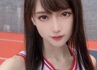 旅拍写真中的腐团儿Ikaros：下载一张，快乐一步到位！