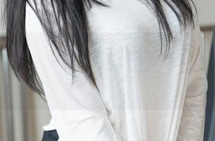 花漾show – 玥儿玥er旗袍合集，原图让人不禁想哼歌。
