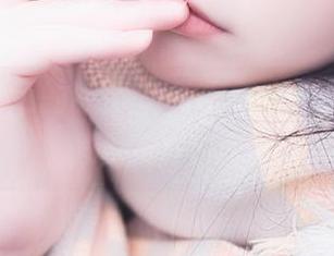 落落Raku的礼服里，图包中居然甩出一堆珍贵的资源？