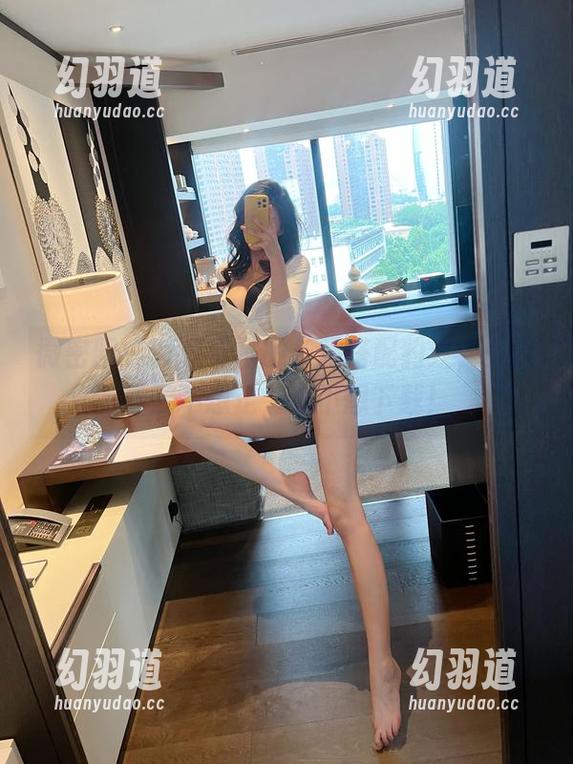 微密圈 - 听说葛征的长腿搭配豹纹，美图看了不想走，谁不想下载！