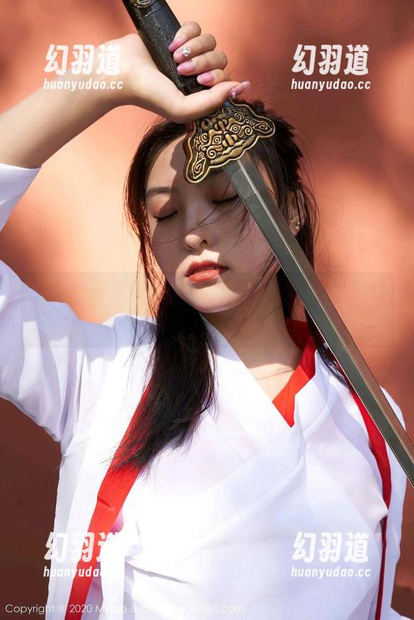蜜桃社 - 伊琳的美图探讨：剧情的发展让我开了眼界。