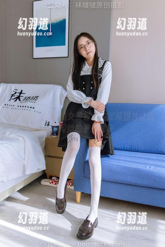 袜啵啵 - 小安的女神时光：定制图片让我想问她的护肤秘诀