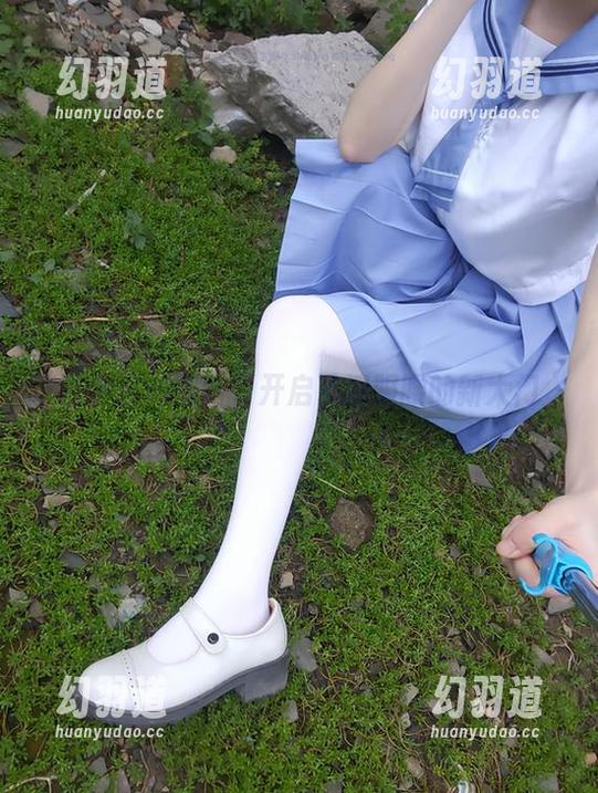 西尔酱的照片，开启了汉服腰的新大门