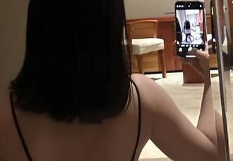 微密圈 – 在海边遇见詹詹：轻松日光浴的照片合集！