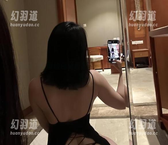 微密圈 - 在海边遇见詹詹：轻松日光浴的照片合集！