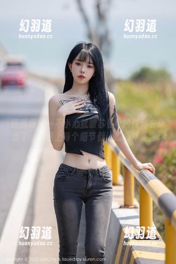 语画界 - 一不小心就被苏曼兮的连体衣牵走了，原图上每个细节都让我心神荡漾。