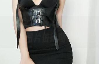 过期米线线喵与蕾丝的趣味合作，更新吧！图片值得期待！