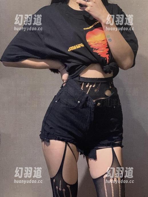 微密圈 - 最新水手服走一波！陈佩奇在船上引发的“波澜”不止是海洋！