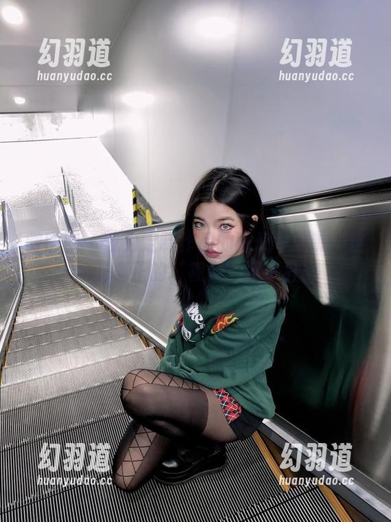 微密圈 - 我为定制作品的陈佩奇呐喊：这才是真正的‘视频’界小丑！
