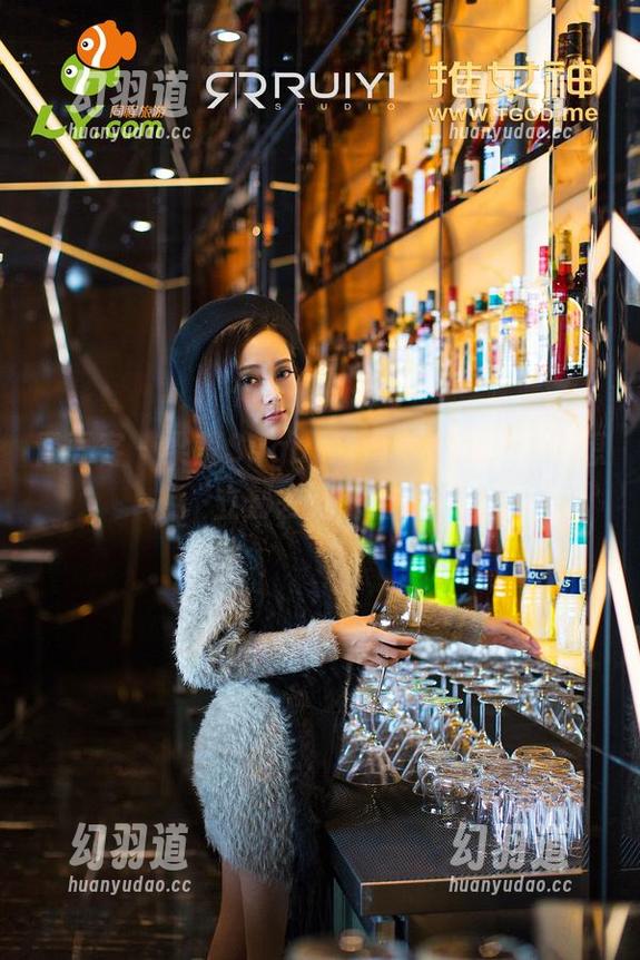 青豆客 - 梁莹Sugar家婚纱资源，让人想立刻去登记结婚